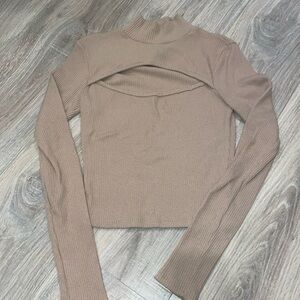 TAN CROPPED KEYHOLE KNIT TOP